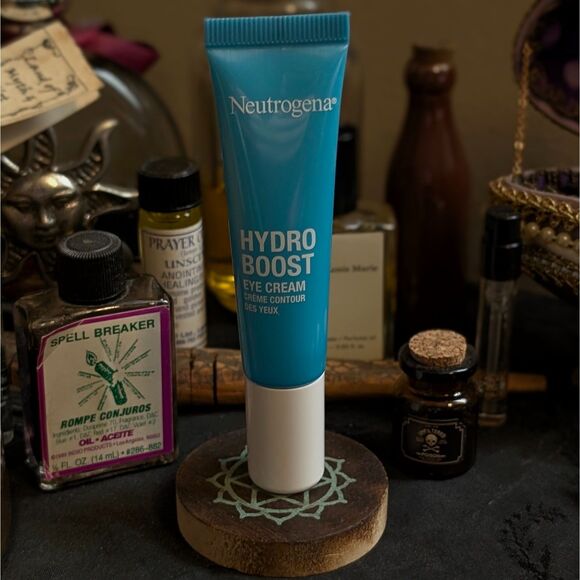 Neutrogena Hydro Boost Daily Under Eye Cream 15ml - Picture 1 of 3